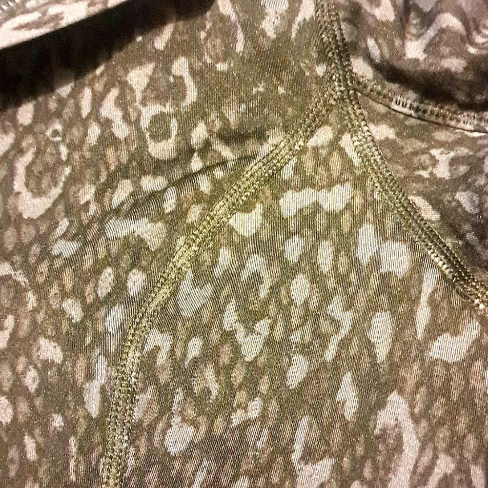 M&S GOODMOVE TOP.   SIZE 8 - Picture 15 of 15